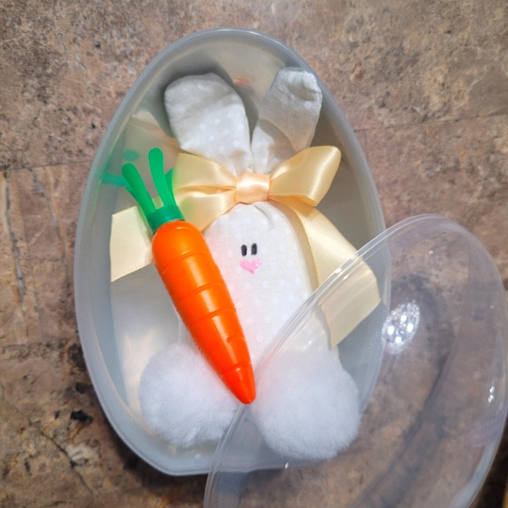 White and Cream Bath Character with Carrot Accessory
